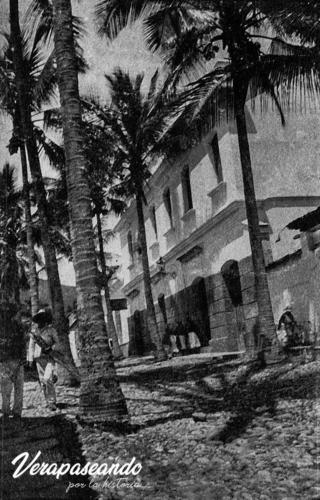Calle principal de Salamá hacia el parque.1914-30 aprox 