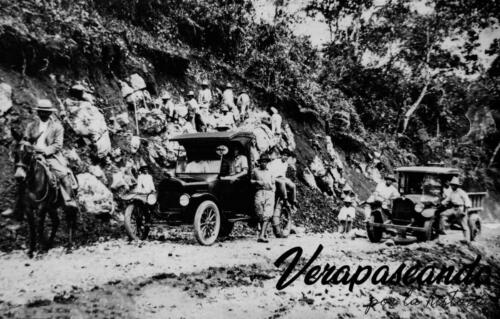 Construcción de carretera a Cobán a la altura del Peaje.
1915-25 aprox