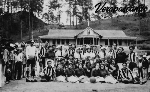 Ensayo de inauguración Estadio Verapaz. Equipo de Futbol y Basquetbol
1936