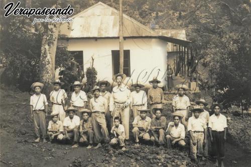 Roberto Thomae en finca Panzal, Nueve Aguas, Purulhá, Baja Verapaz
1950
Libro Almas Gemelas