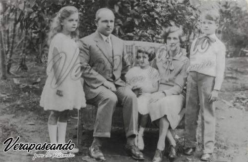 Enrique Moeschler y su familia Moeschler Dieseldorff.
Libro Almas Gemelas