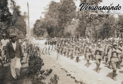 Desfile en Coban1928-36 aprox