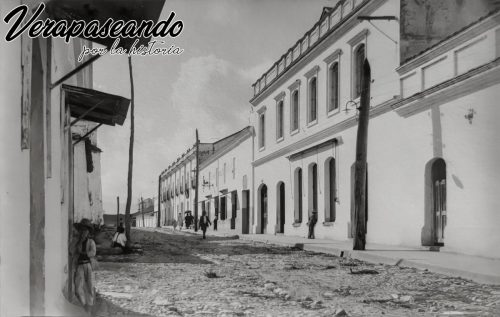 Calle Belice y Hotel CentralNótese el cuartel militar en construcción1930-40 aprox