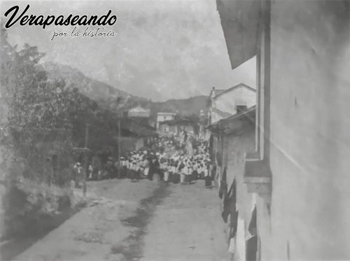 Semana Santa en alguna calle de Cobán.1910-30 aprox