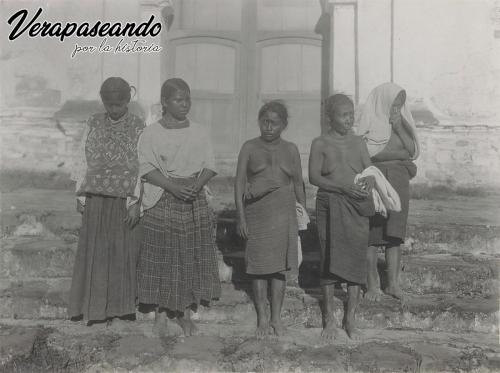 Mujeres indígenas en CahabónSanta María Cahabon, A.V.1900-15 aprox